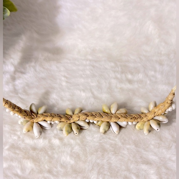 Hawaiian Natural Bead Handmade Bracelet Flower Pattern (unisex) - Picture 8 of 9